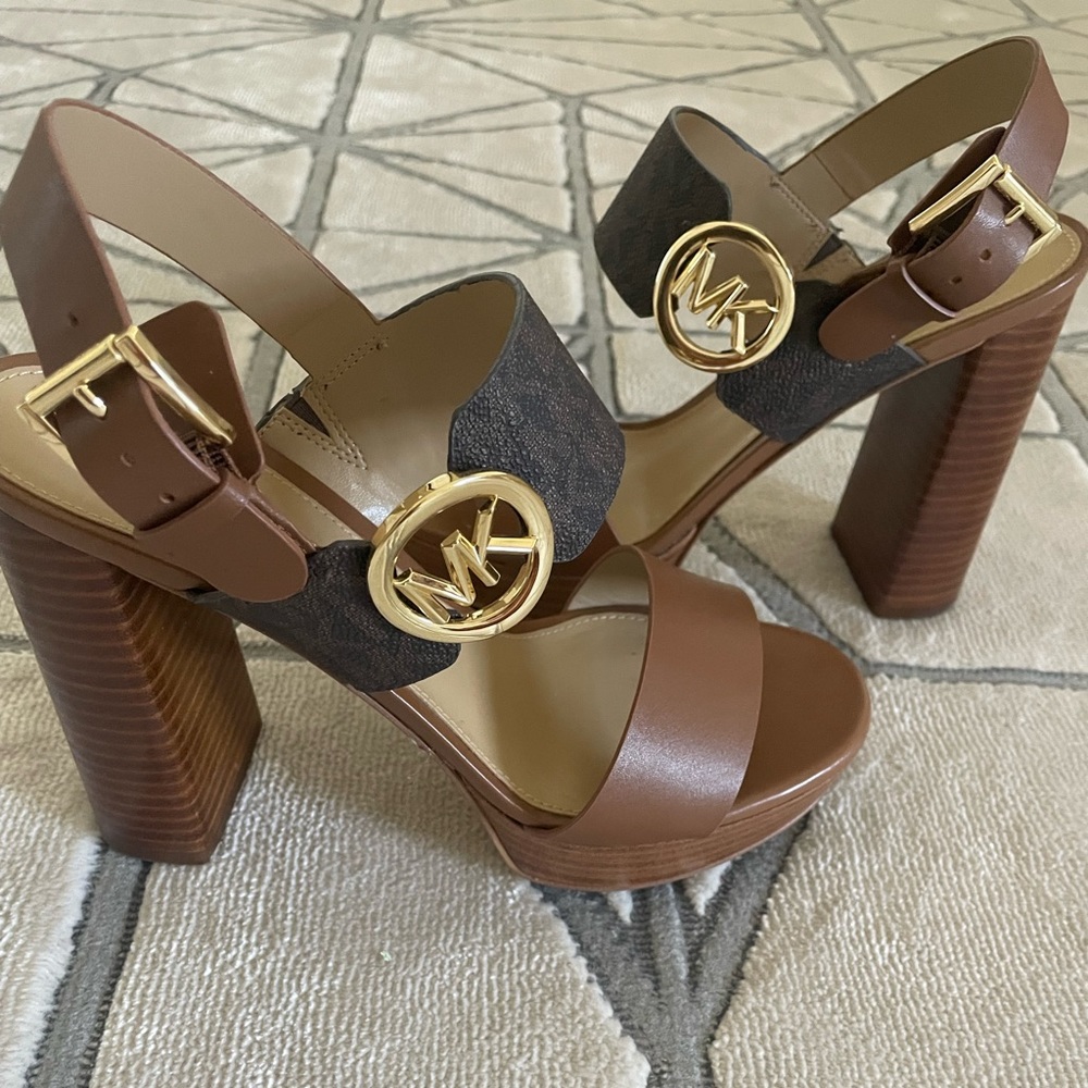 Tan/Brown Michael Kors sandals
